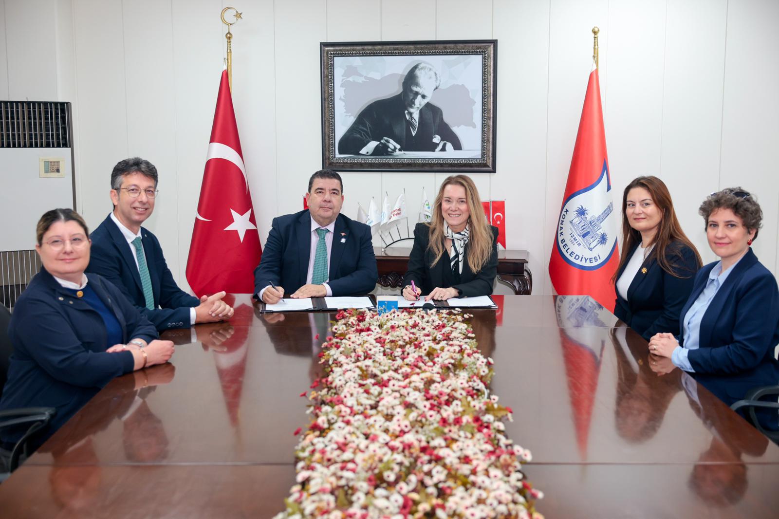 Konak’ta İmzalar Kadın İstihdamı İçin Atıldı